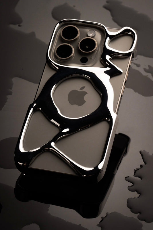 Hollowed Out Creative MagSafe Cover