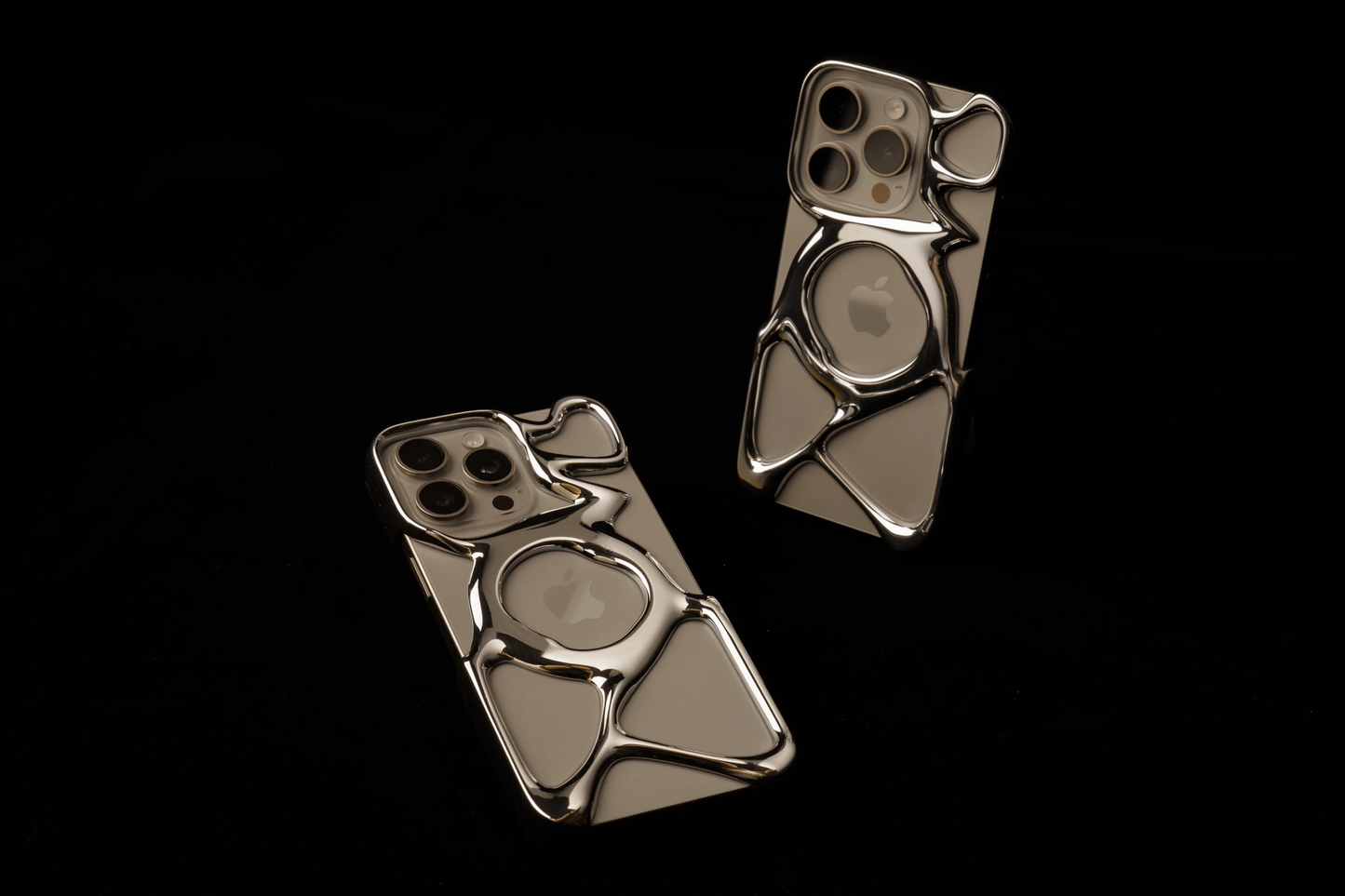 Hollowed Out Creative MagSafe Cover